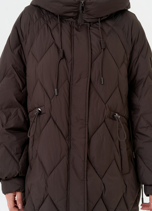 Женский пуховик с капюшоном коричневого цвета модель № 31519 универмаг малина