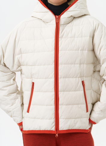 Женская утепленная куртка с капюшоном