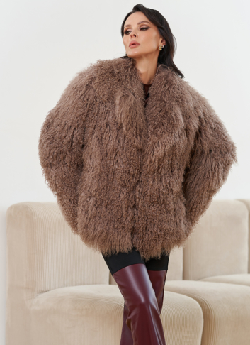 Женская шуба из меха ламы