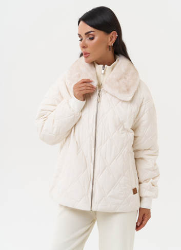 Женская куртка на молнии