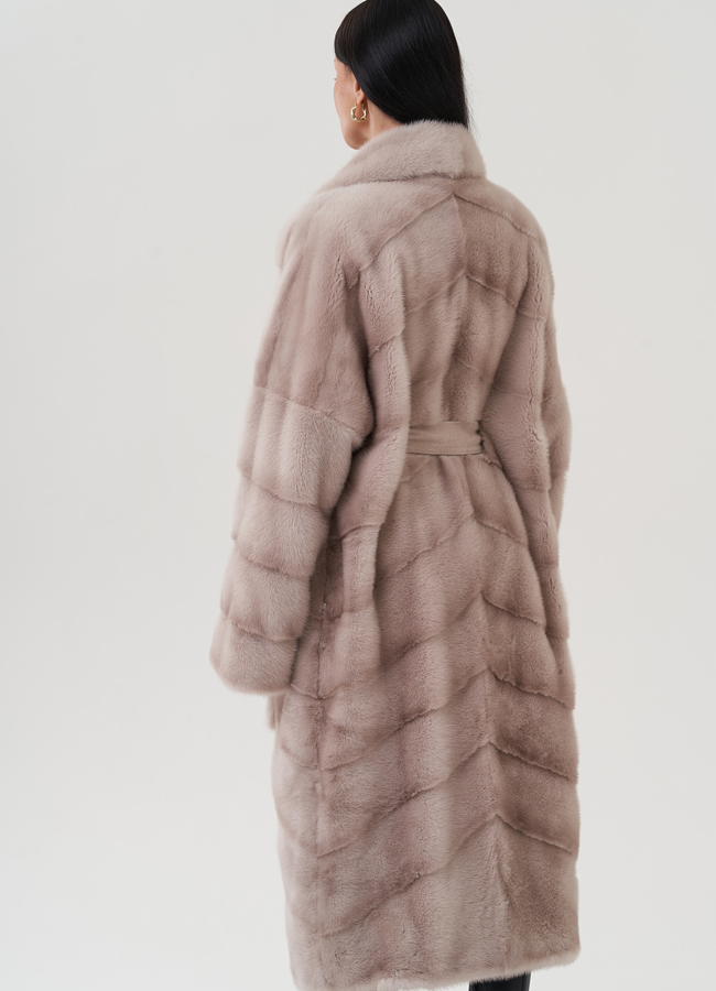 Шуба из норки с английским воротником  модель № 24817 универмаг малина