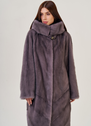 Шуба фиолетового цвета из норки