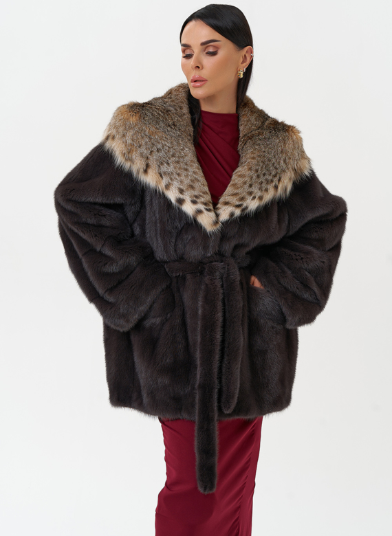 Женская шуба из меха норки с капюшоном из меха рыси
