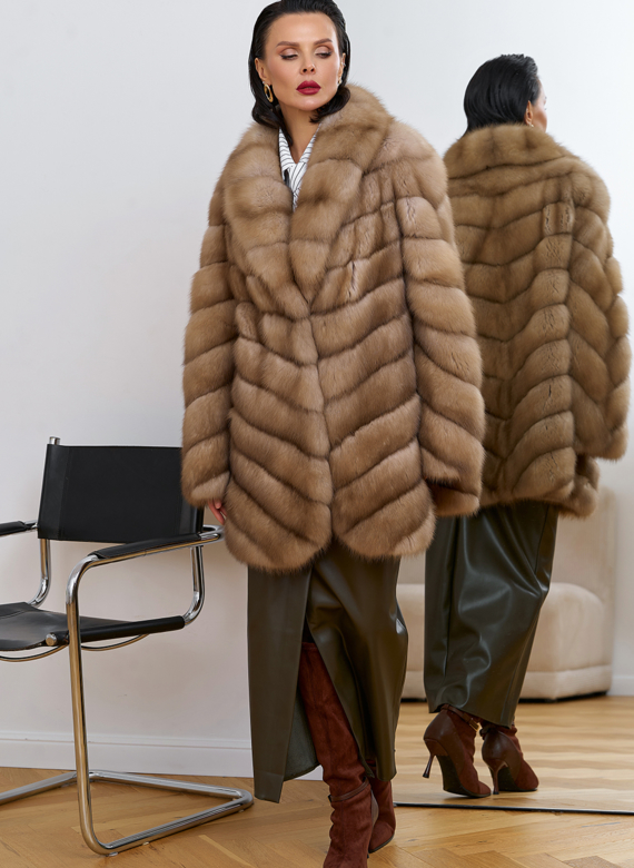 Женская шуба из куницы с воротником шаль Женская шуба из куницы с воротником шаль