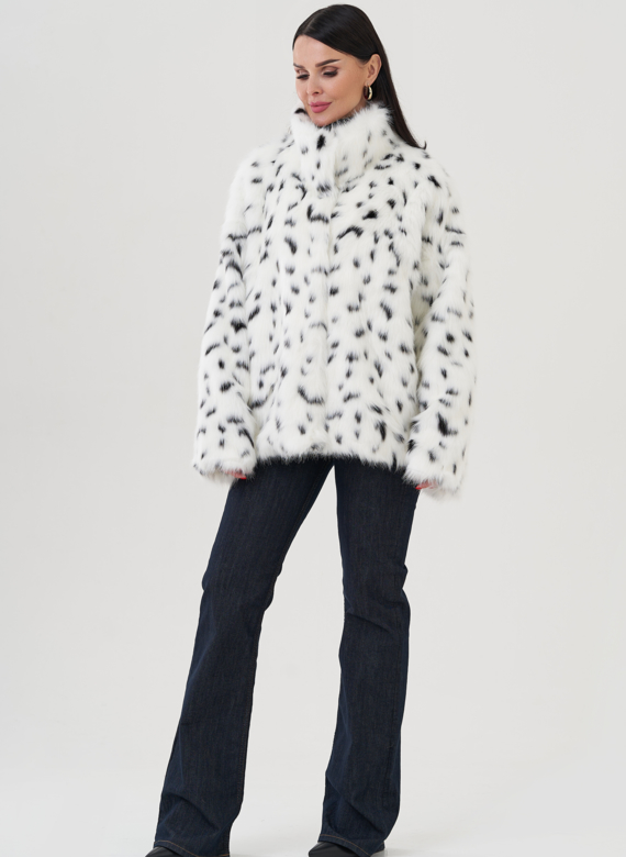 Куртка из эко меха с анималистичным принтом