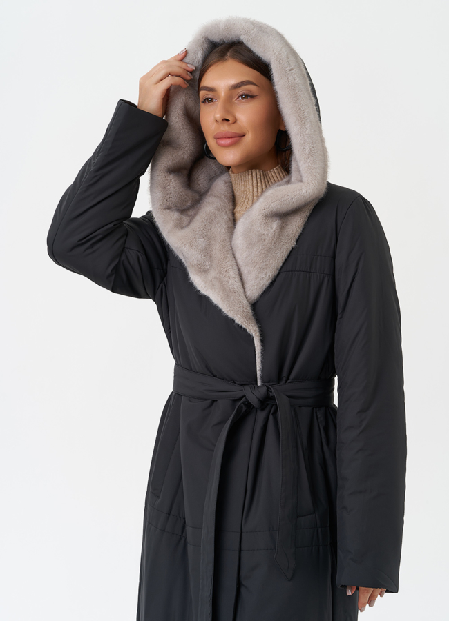 Пуховик с капюшоном из эко меха модель № 28839 универмаг малина