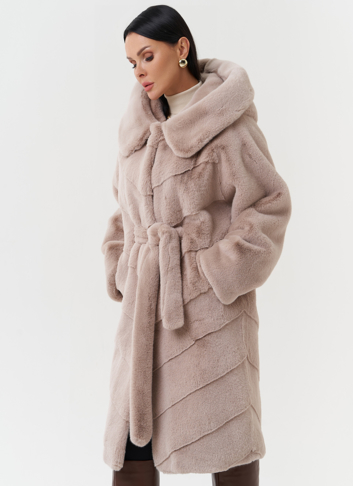 Шуба из эко меха с капюшоном