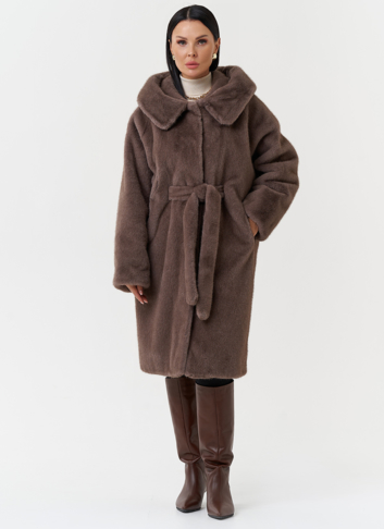 Пальто из эко меха с капюшоном